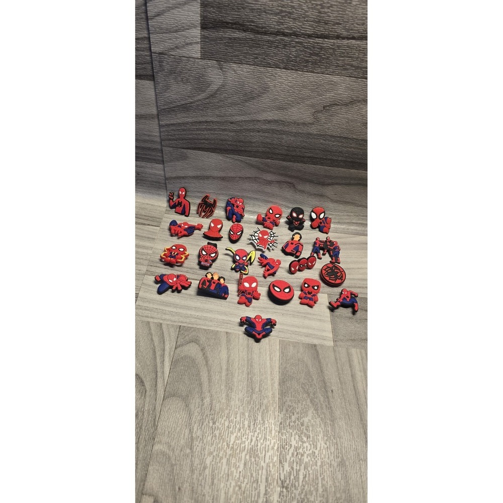 Lot Of 25 Spiderman Croc Charms
